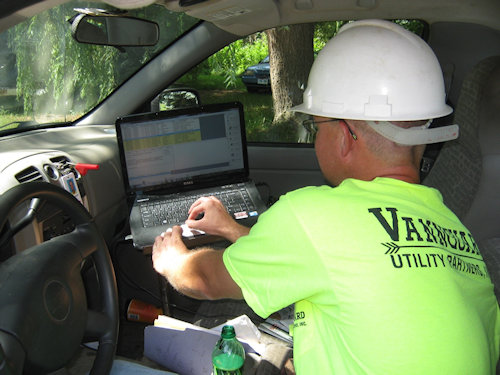 vannguard employee at work 500w